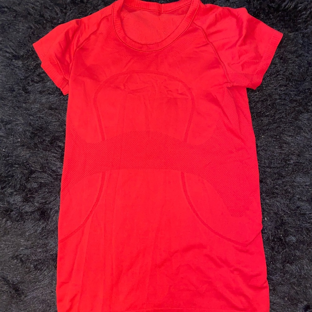 Lululemon swiftly tech red short sleeve